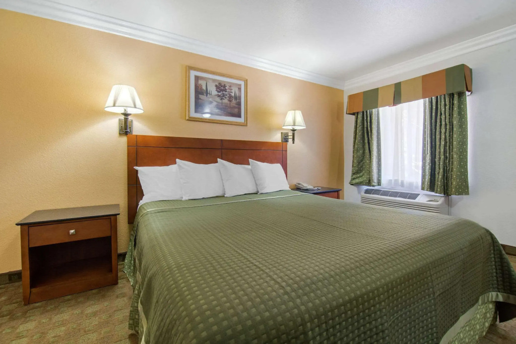 Rodeway Inn Adelanto US 395