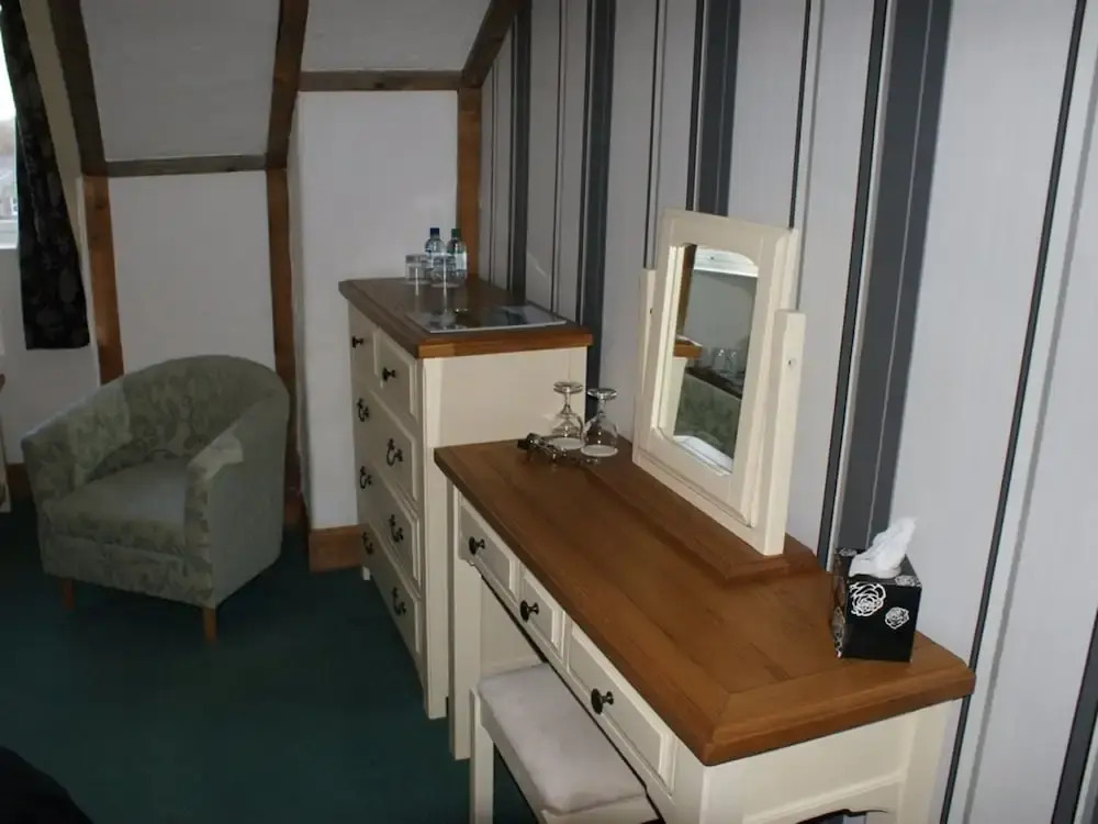 No.4 Guest House