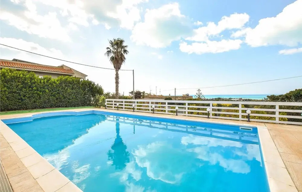 Stunning Home in Scicli With Outdoor Swimming Pool, Wifi and 5 Bedrooms