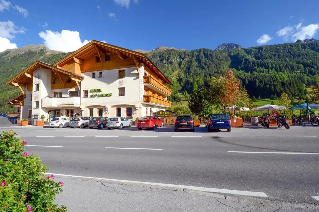 Alp Larain B&B