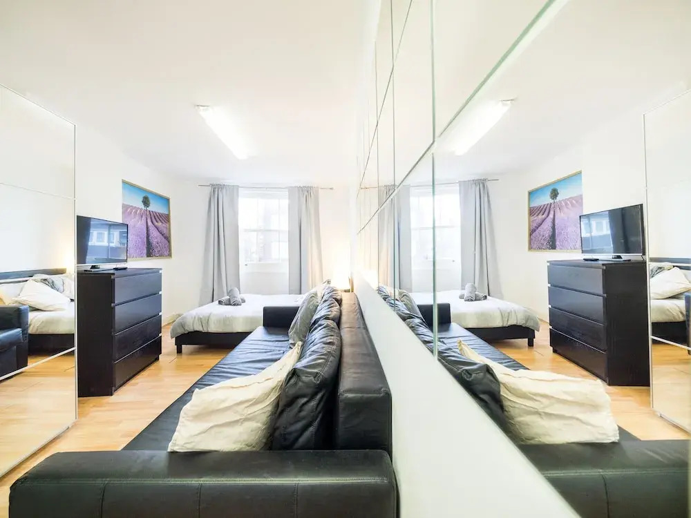 Top Floor Compact Apartment Notting Hill