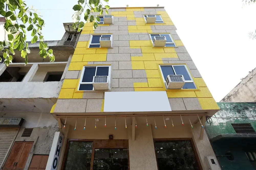 OYO 10228 Hotel Chandramouli