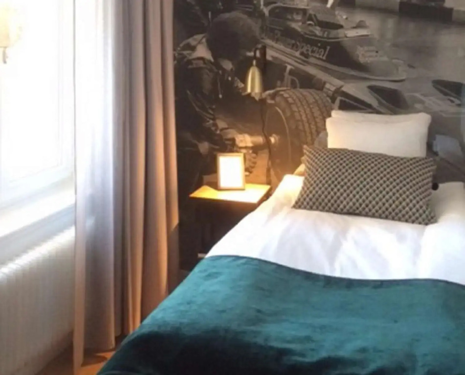 Livin Station Hotel