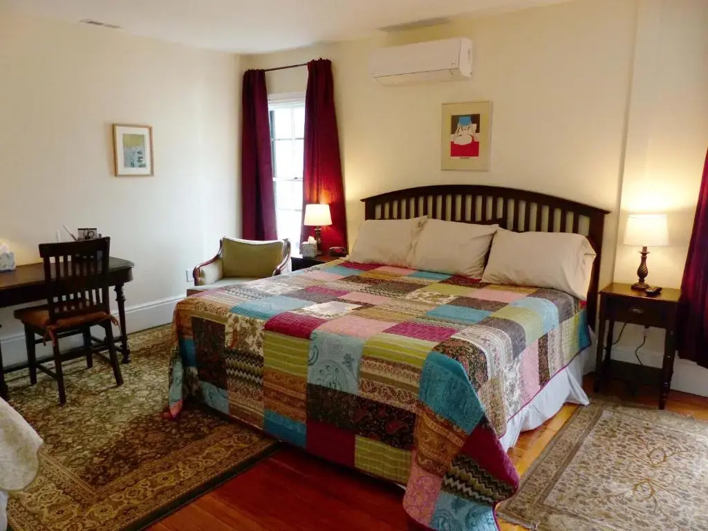 Davis Square Inn