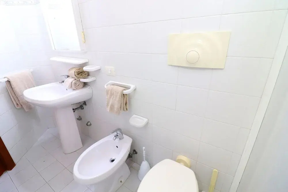 Flat Desirè Close To Beaches with Sight Castle, Terrace, Wi-Fi