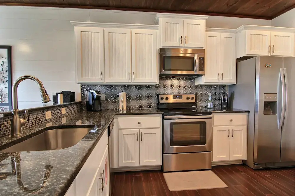 Getaway 3 Bedrooms 3.5 Bathrooms Townhouse