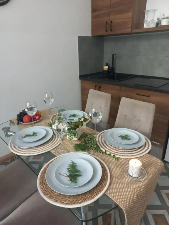 Fiesta Apartment on Franka 2BR-6P