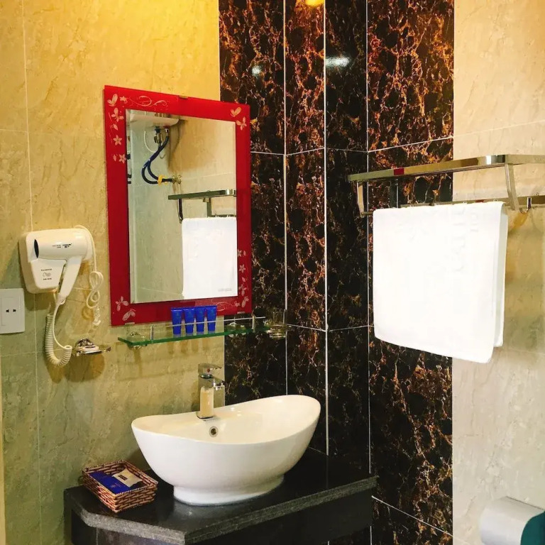 Cat Tuong New Hotel