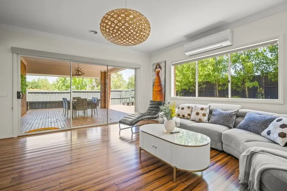 StayAU 4BRM Chic Urban Retreat