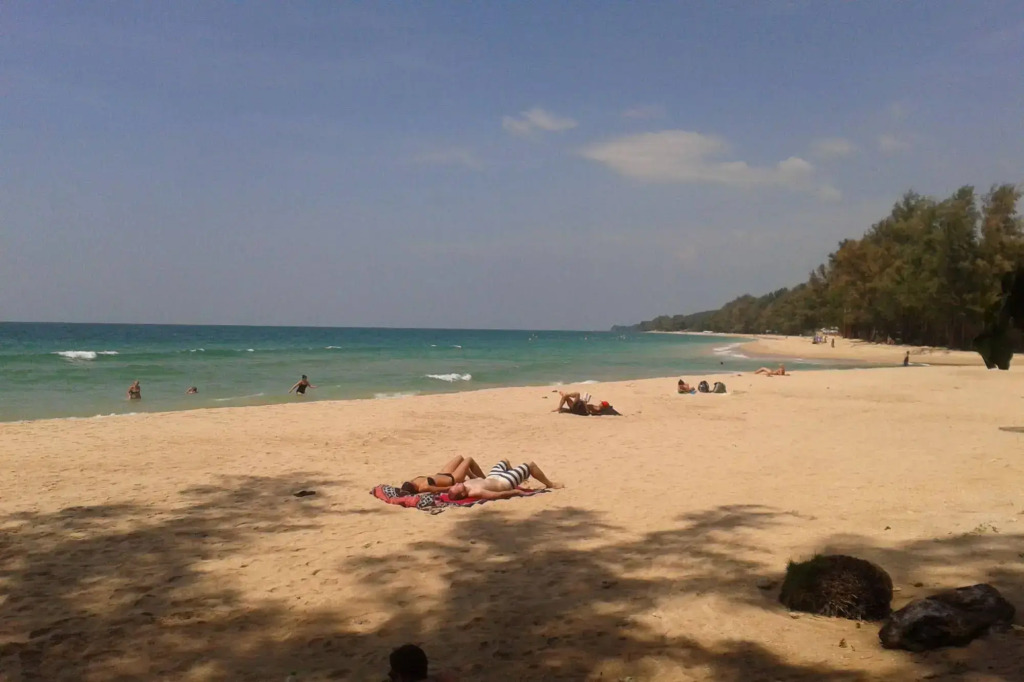 Lanta Castaway Beach Resort