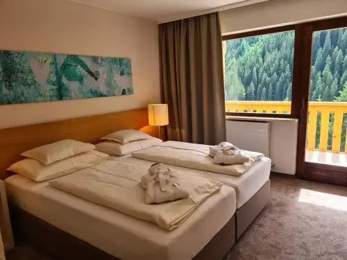 Hotel Zirbenhof