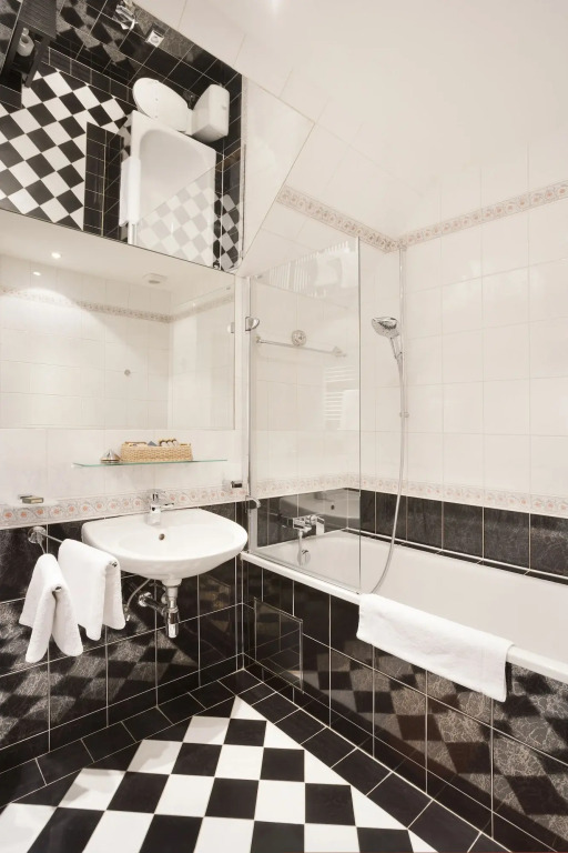 Hotel U Zlatého Stromu Prague by BHG