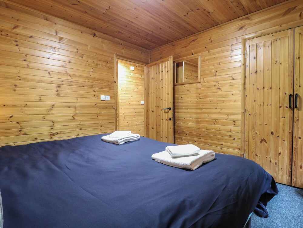Oak Lodge