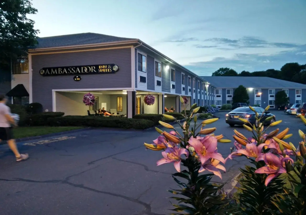 Ambassador Inn and Suites