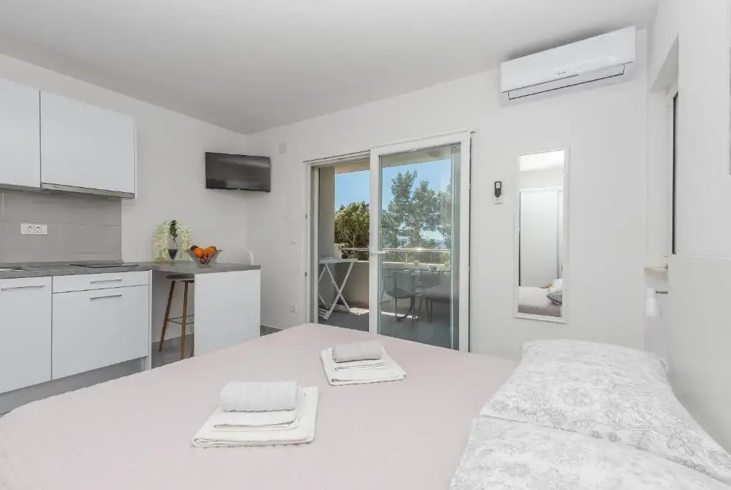 Apartments M&A