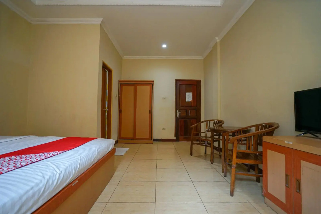 OYO 1273 Hotel Belvena