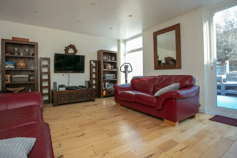 Clapham Junction House With Garden