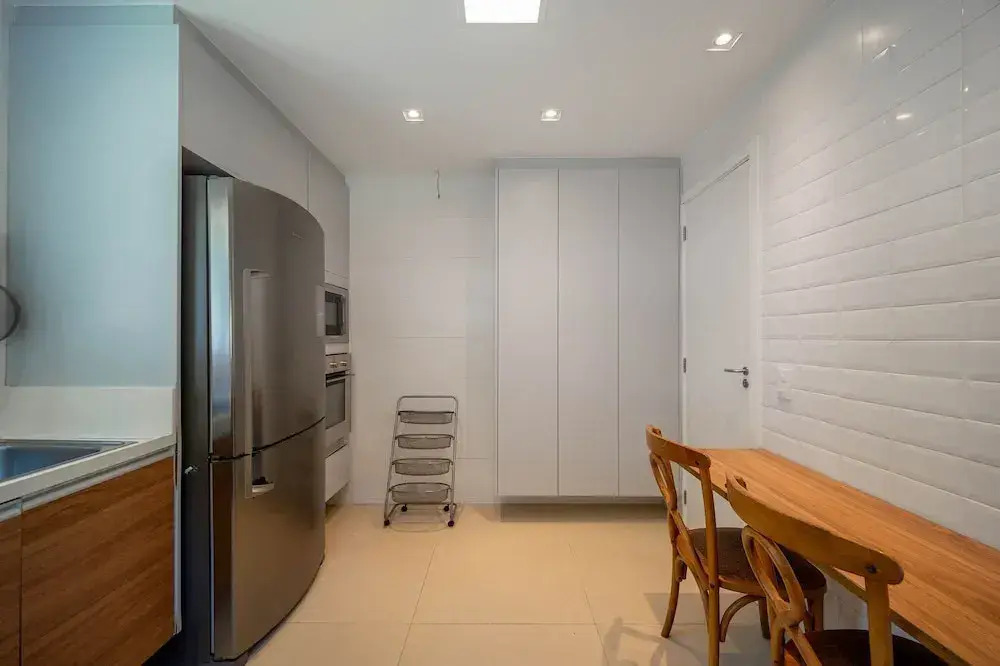 Bz77 Beachfront house with 4 suites!