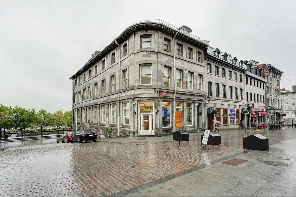 Charming Apartment on St-Paul street by Hometrotting