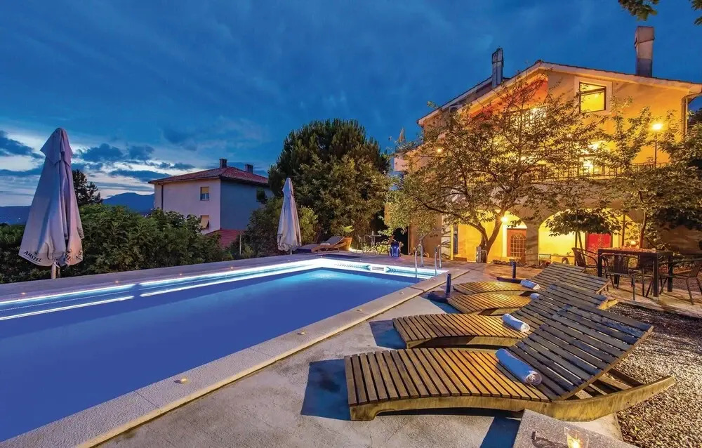 Pet Friendly Home In Spincici