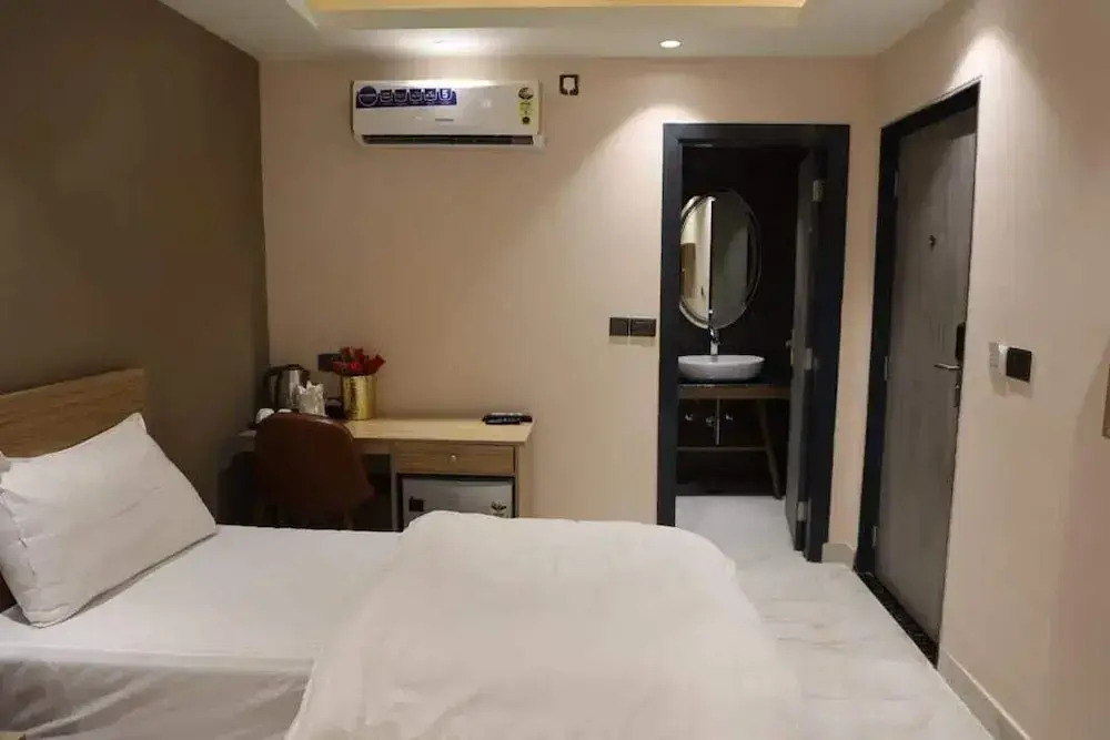 HOTEL O AZORA