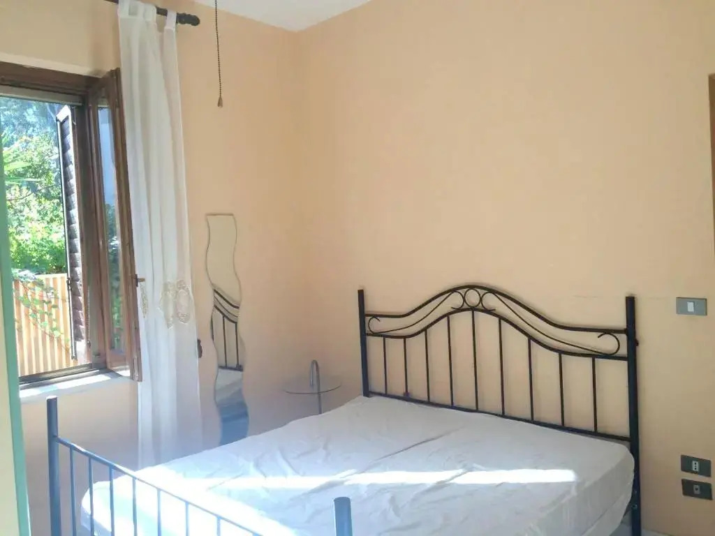 Charming house in Laura with fenced garden