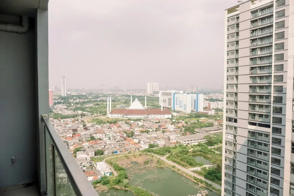 Comfort 1Br With Working Room At Daan Mogot City Apartment