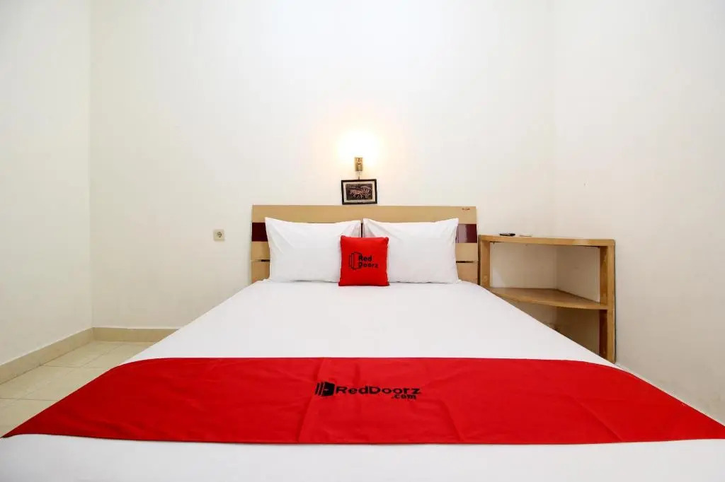 RedDoorz at Hotel Raditia Graha Yogyakarta