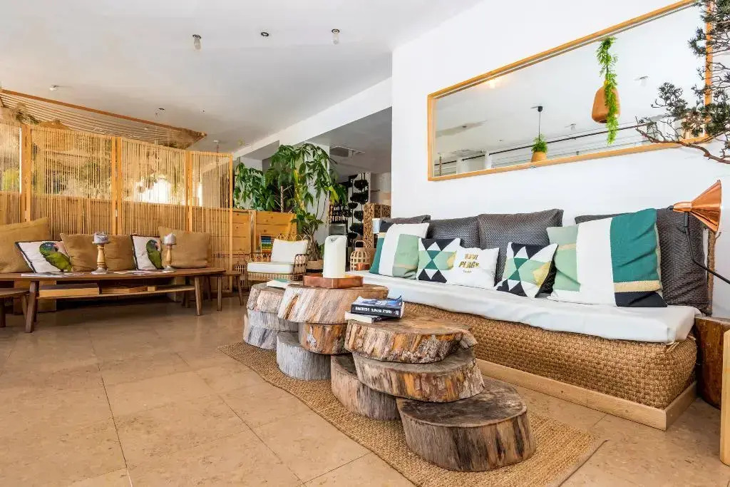 Hotel de La Plage - Mahogany