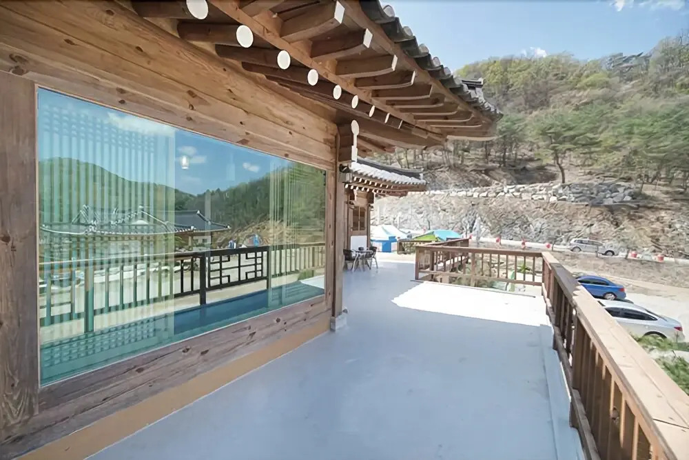Hongchen Hanok Pine Scent Pension