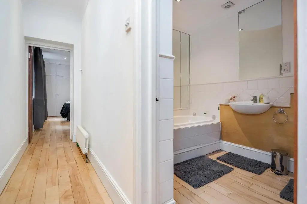 Earl's court 2 Bed Apartment Nevern Square 4