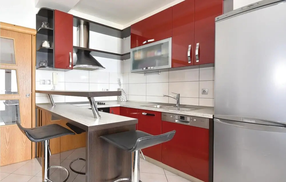 Amazing Home in Podstrana With Wifi and 2 Bedrooms