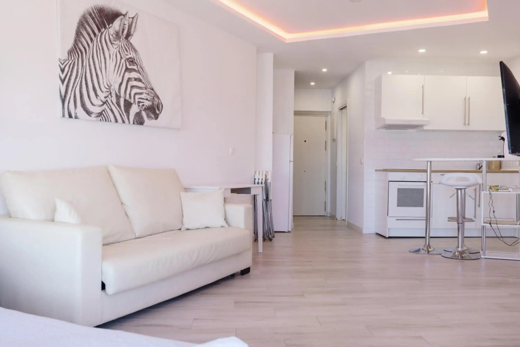 Sunrise Apartment 924