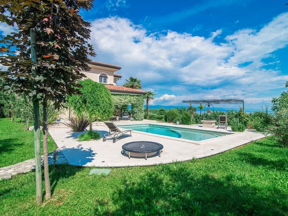 Studio Apartment in Villa Arta