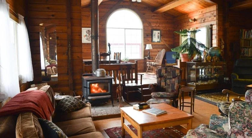 Alert Bay Lodge