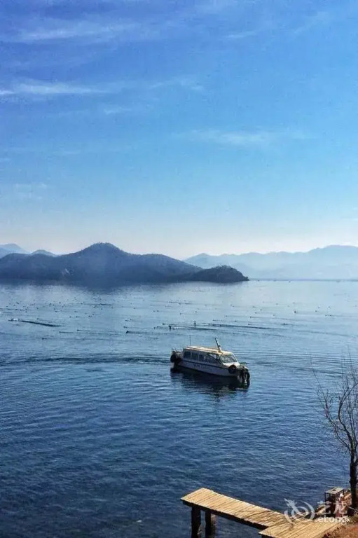 Lugu Lake Confused Years Inn