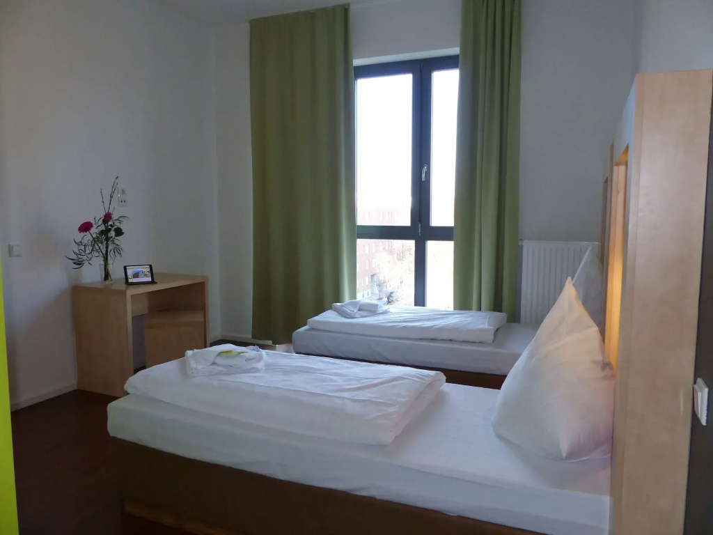 H+ Hotel 4Youth