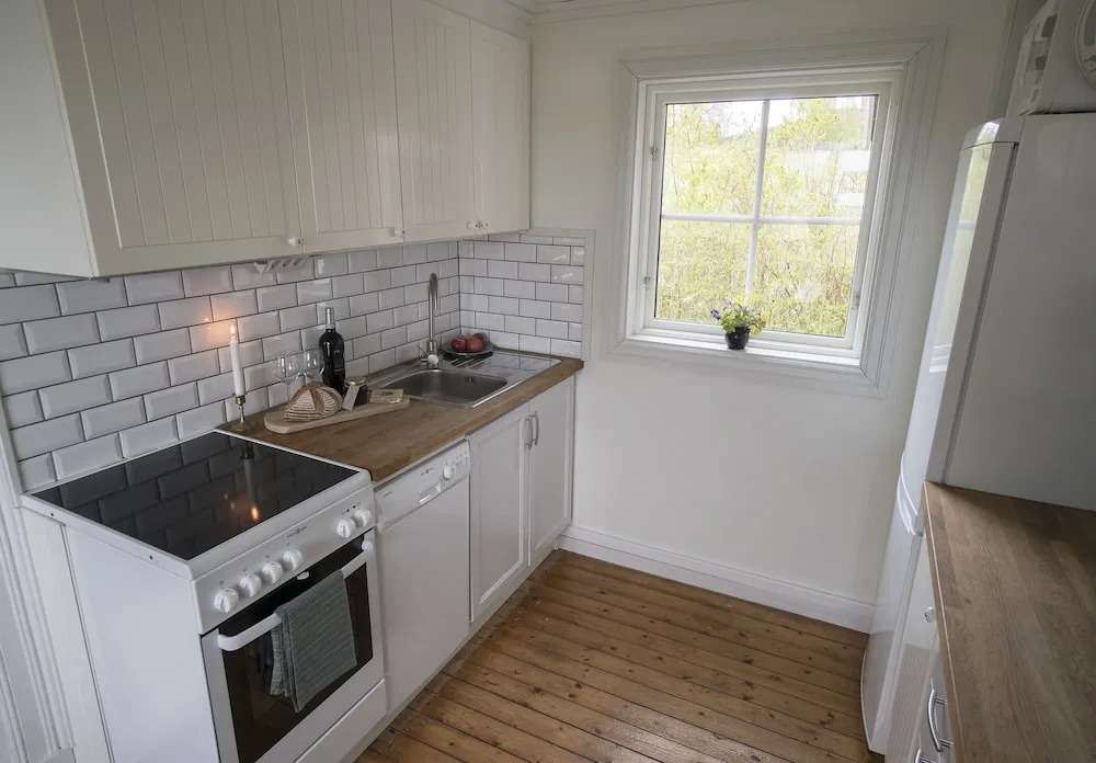 Anfasteröd Gårdsvik - Tälten