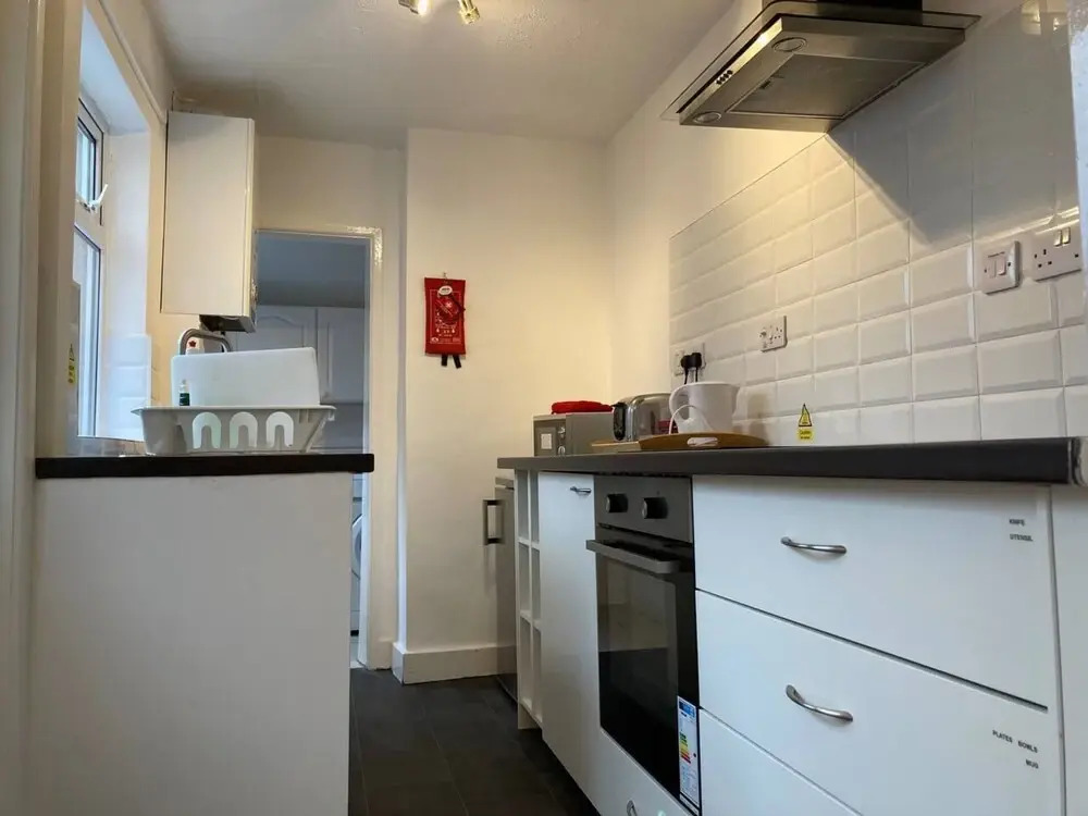 Cv21 3SG Whole 2-bed House in Rugby