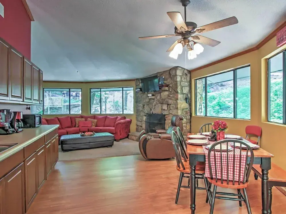 Unique Gatlinburg Cabin: Decks, Hot Tub, Fire Pit