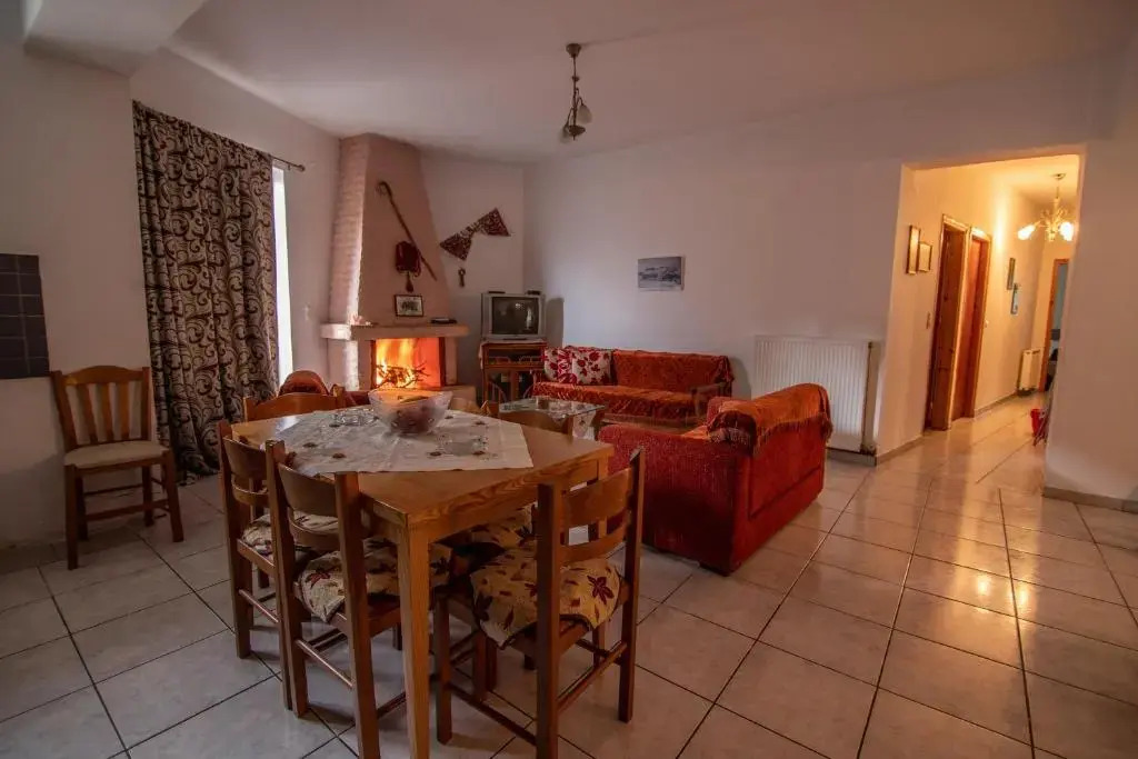 Traditional Family Guest House Idi