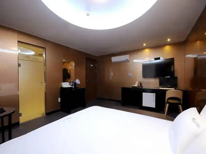 WA Hotel