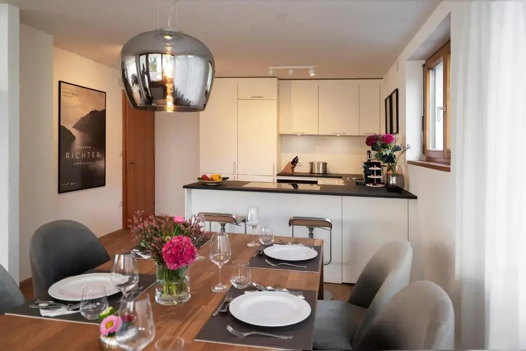 Haus4Zimmer mit Seeblick - einfacher Luxus, pur