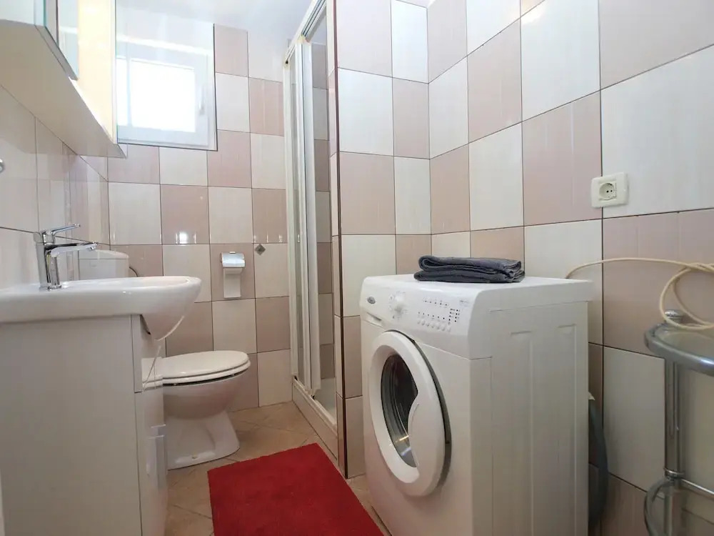 Apartment 1623