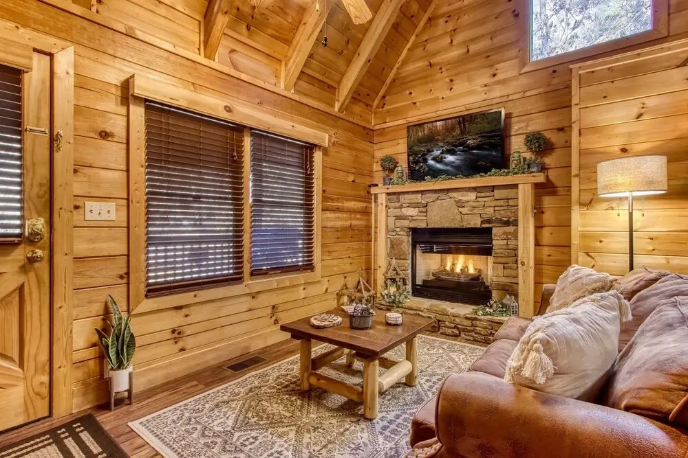 ER260- Magical Moments Great Location- Close to town cabin