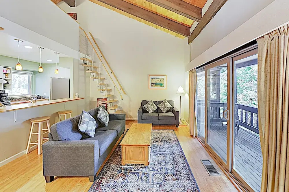 New Listing! Upscale Condo w/ Pool - Walk to Beach condo