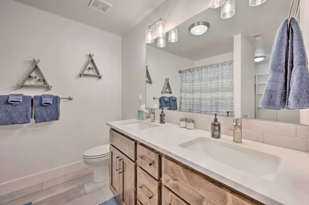 Charming Mccall Townhome: Hike, Fish, & Ski!