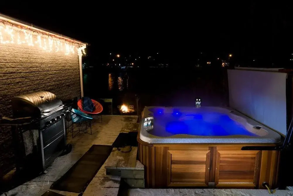 Scott Chalet Spa sur Rivière