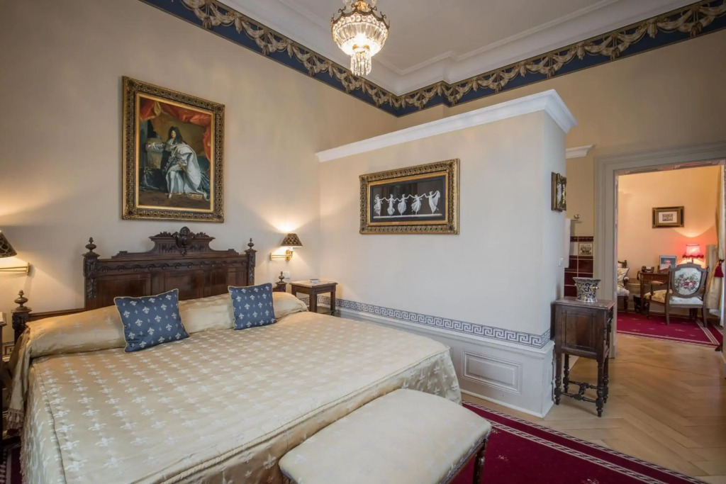 Hotel Belle Epoque