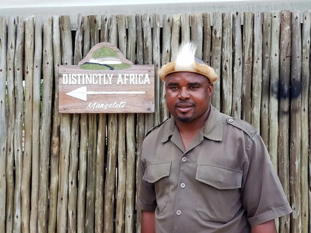 Distinctly Africa - Manyeleti
